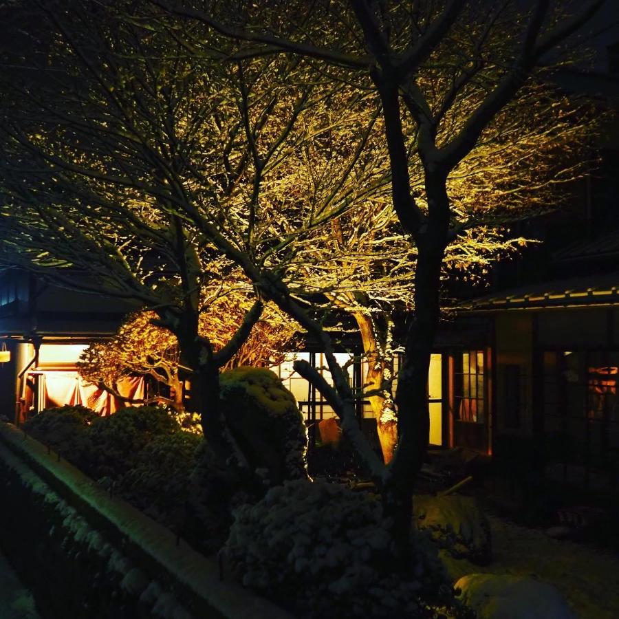 飲んで泊まれる古民家 -浮木-Fumoku Hotel Chino Bagian luar foto