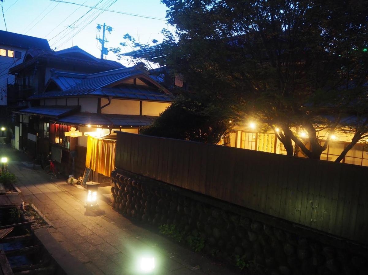 飲んで泊まれる古民家 -浮木-Fumoku Hotel Chino Bagian luar foto