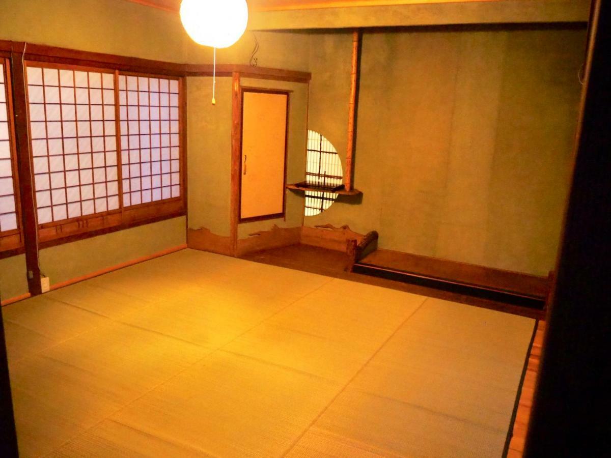 飲んで泊まれる古民家 -浮木-Fumoku Hotel Chino Bagian luar foto